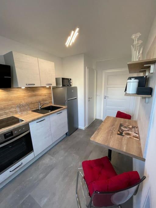 Komfortable Ferienwohnung In Halle-Kroellwitz Halle  Exterior photo